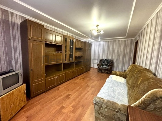 Продам двухкомнатную (2-комн.) квартиру, Воинский пер, 6, Калуга г