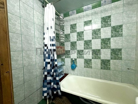 Продам двухкомнатную (2-комн.) квартиру, Воинский пер, 6, Калуга г