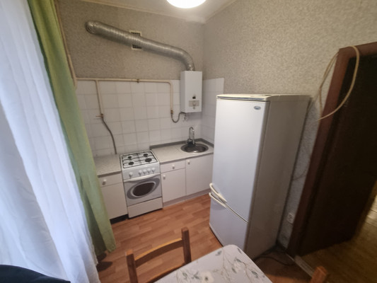 Продам двухкомнатную (2-комн.) квартиру, Лесная 2-я ул, 30, Хотьково г