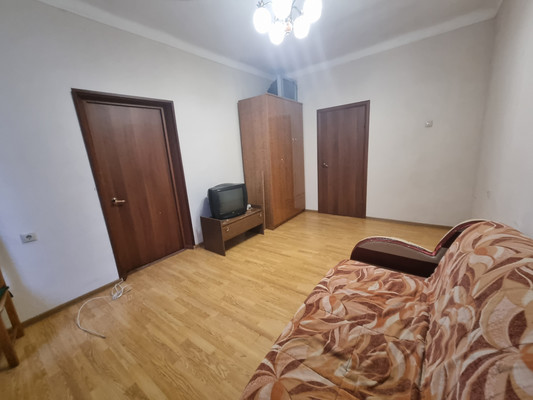 Продам двухкомнатную (2-комн.) квартиру, Лесная 2-я ул, 30, Хотьково г