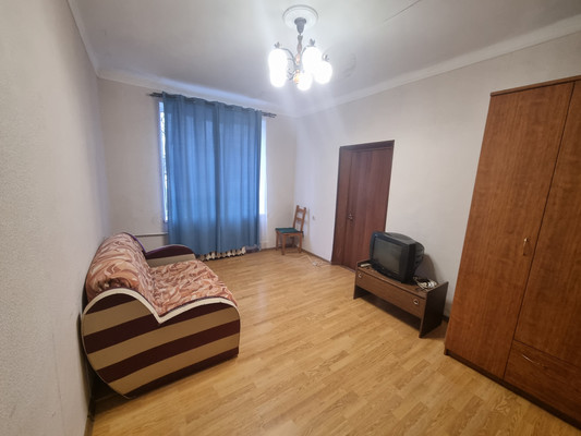 Продам двухкомнатную (2-комн.) квартиру, Лесная 2-я ул, 30, Хотьково г