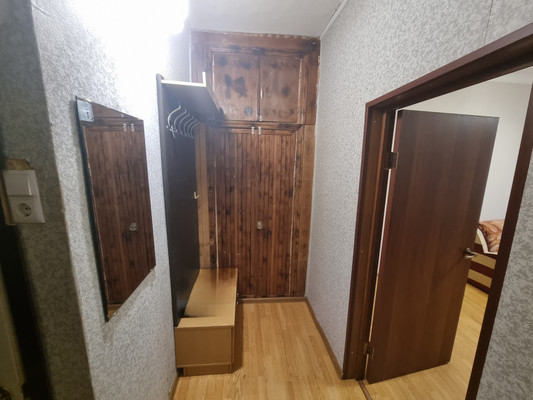 Продам двухкомнатную (2-комн.) квартиру, Лесная 2-я ул, 30, Хотьково г