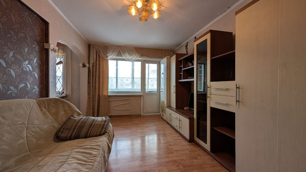 Продам двухкомнатную (2-комн.) квартиру, Юбилейный мкр, 67, Иркутск г