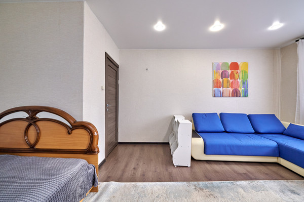 Продам однокомнатную (1-комн.) квартиру, Староватутинский проезд, 15, Москва г