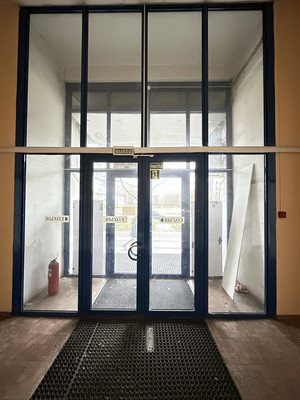 Сдам коммерческое помещение 503 м2, КИМа пр-кт, 4В, Санкт-Петербург г