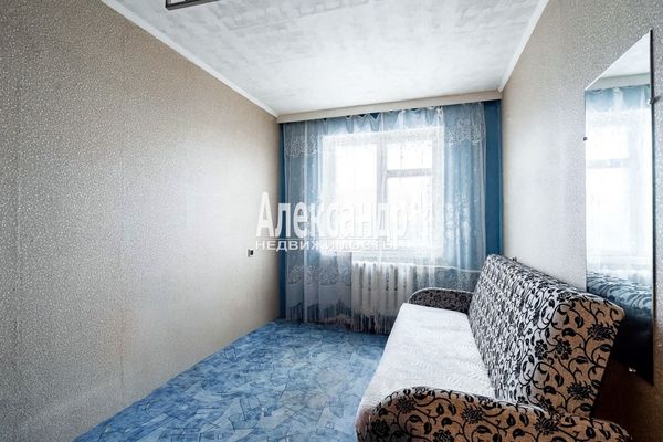 Продам многокомнатную квартиру, Лесная ул, 2, Кобралово п