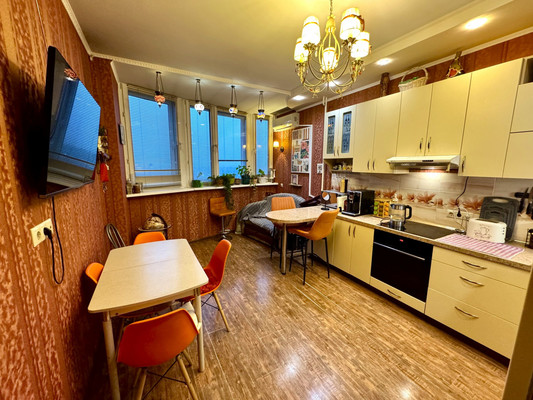 Продам трехкомнатную (3-комн.) квартиру, Интернациональная ул, 16, Шатурторф п