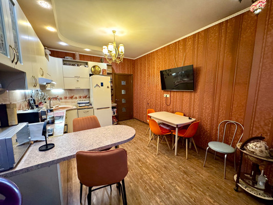 Продам трехкомнатную (3-комн.) квартиру, Интернациональная ул, 16, Шатурторф п