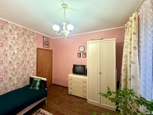 Продам трехкомнатную (3-комн.) квартиру, Интернациональная ул, 16, Шатурторф п