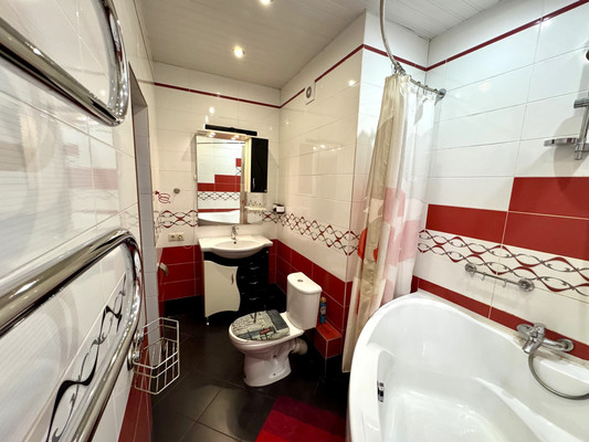 Продам трехкомнатную (3-комн.) квартиру, Интернациональная ул, 16, Шатурторф п