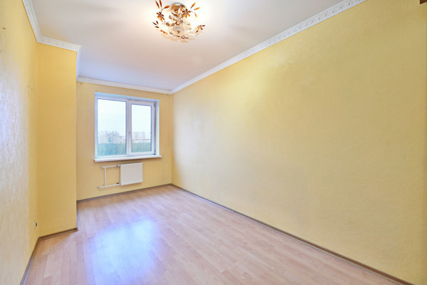 Продам трехкомнатную (3-комн.) квартиру, Заречная ул, 25, Полтево д