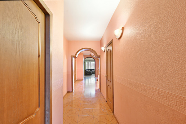 Продам трехкомнатную (3-комн.) квартиру, Заречная ул, 25, Полтево д