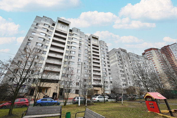 Продам трехкомнатную (3-комн.) квартиру, Заречная ул, 25, Полтево д