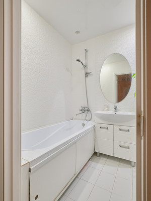 Продам двухкомнатную (2-комн.) квартиру, Новая ул, 15, Мурино п