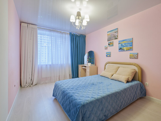 Продам двухкомнатную (2-комн.) квартиру, Новая ул, 15, Мурино п