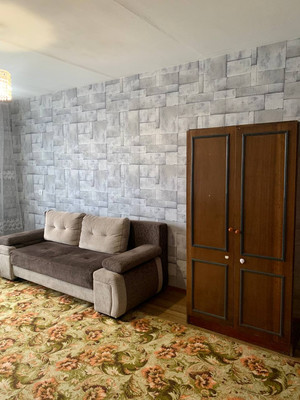 Продам однокомнатную (1-комн.) квартиру, Малая Садовая ул, 122, Ишим г