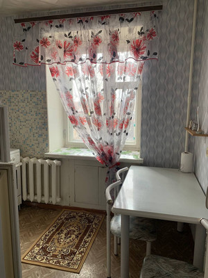 Продам однокомнатную (1-комн.) квартиру, Малая Садовая ул, 122, Ишим г