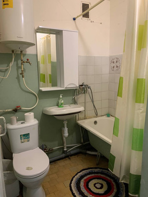 Продам однокомнатную (1-комн.) квартиру, Малая Садовая ул, 122, Ишим г