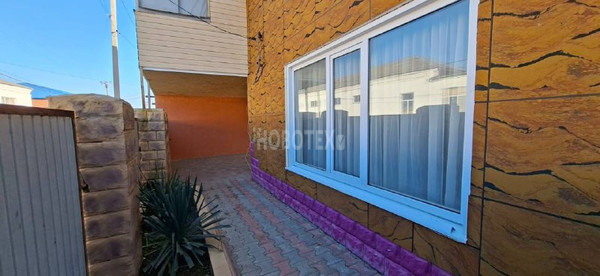 Продам однокомнатную (1-комн.) квартиру, Привокзальная ул, 4кб, Курганинск г