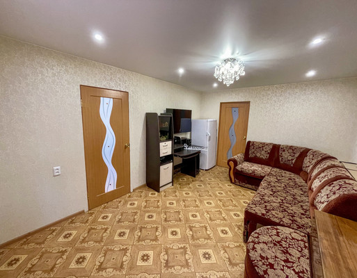 Продам многокомнатную квартиру, 2-й Микрорайон ул, 27, Эльбан рп