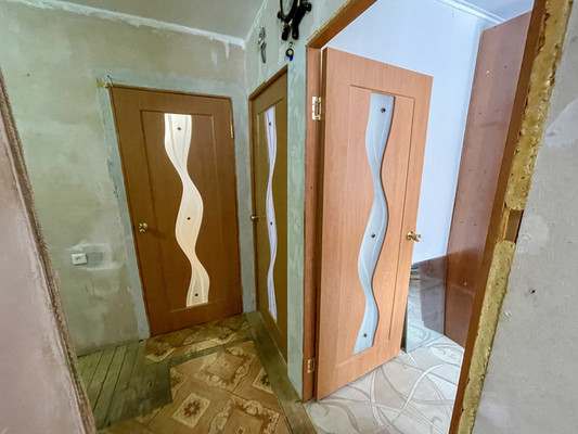 Продам многокомнатную квартиру, 2-й Микрорайон ул, 27, Эльбан рп