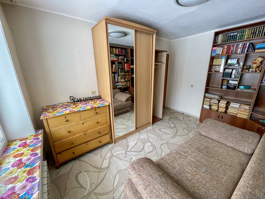 Продам многокомнатную квартиру, 2-й Микрорайон ул, 27, Эльбан рп