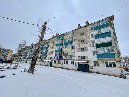 Продам многокомнатную квартиру, 2-й Микрорайон ул, 27, Эльбан рп