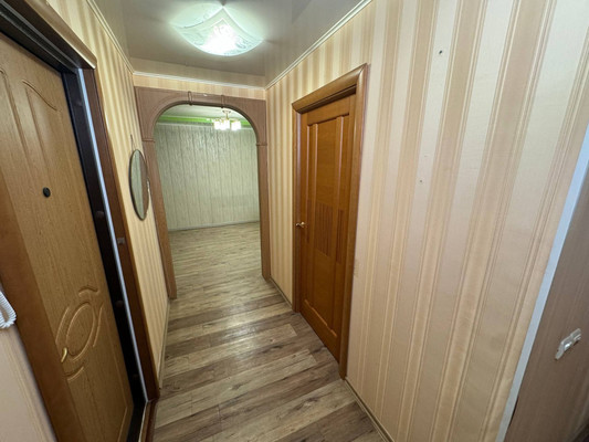 Продам двухкомнатную (2-комн.) квартиру, Гагарина ул, 10, Комсомольск-на-Амуре г