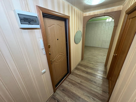 Продам двухкомнатную (2-комн.) квартиру, Гагарина ул, 10, Комсомольск-на-Амуре г