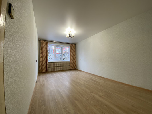 Продам двухкомнатную (2-комн.) квартиру, Б.Учительская ул, 17, Родники дп