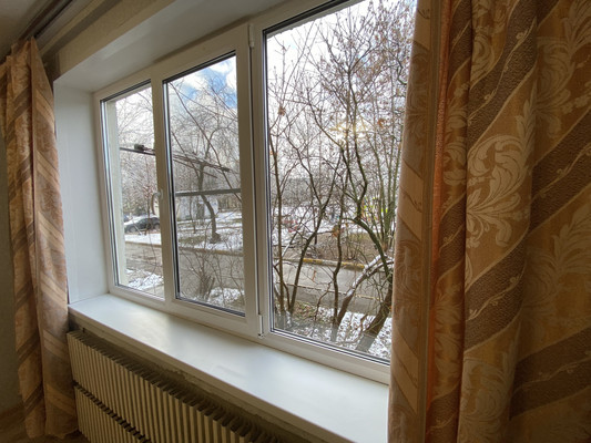 Продам двухкомнатную (2-комн.) квартиру, Б.Учительская ул, 17, Родники дп