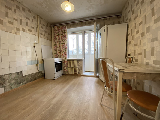 Продам двухкомнатную (2-комн.) квартиру, Б.Учительская ул, 17, Родники дп