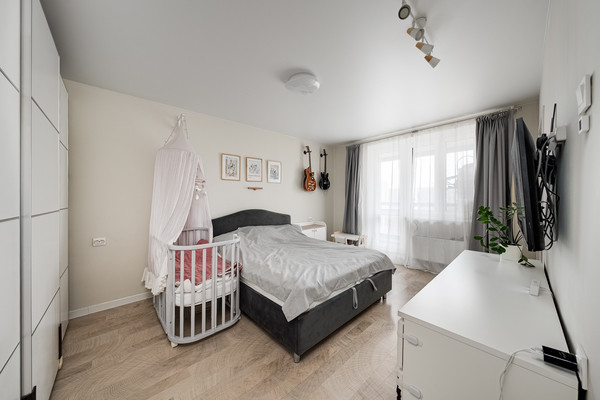 Продам однокомнатную (1-комн.) квартиру, Вертолётчиков ул, 4к5, Москва г