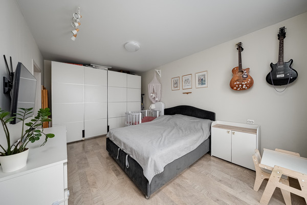 Продам однокомнатную (1-комн.) квартиру, Вертолётчиков ул, 4к5, Москва г