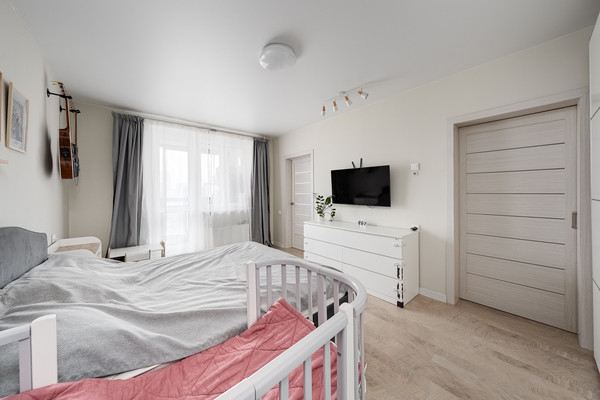 Продам однокомнатную (1-комн.) квартиру, Вертолётчиков ул, 4к5, Москва г