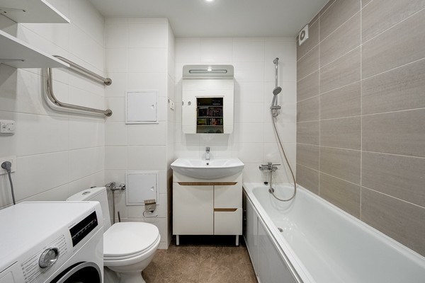 Продам однокомнатную (1-комн.) квартиру, Вертолётчиков ул, 4к5, Москва г