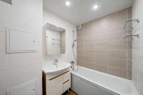 Продам однокомнатную (1-комн.) квартиру, Вертолётчиков ул, 4к5, Москва г