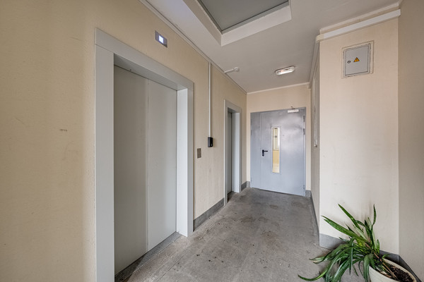 Продам однокомнатную (1-комн.) квартиру, Вертолётчиков ул, 4к5, Москва г