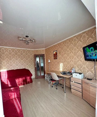 Продам двухкомнатную (2-комн.) квартиру, Космическая ул, 32, Калининград г