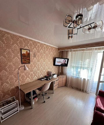 Продам двухкомнатную (2-комн.) квартиру, Космическая ул, 32, Калининград г