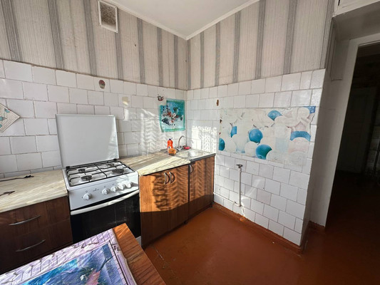 Продам двухкомнатную (2-комн.) квартиру, Комсомольская ул, 154, Кропоткин г