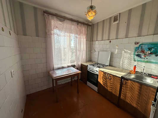 Продам двухкомнатную (2-комн.) квартиру, Комсомольская ул, 154, Кропоткин г