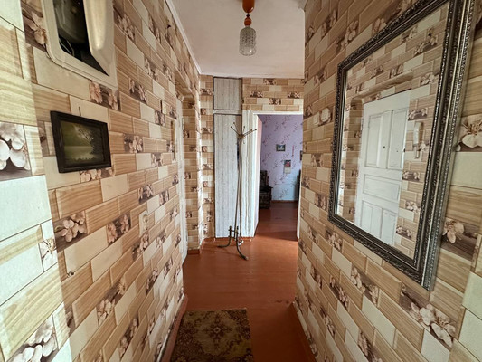 Продам двухкомнатную (2-комн.) квартиру, Комсомольская ул, 154, Кропоткин г