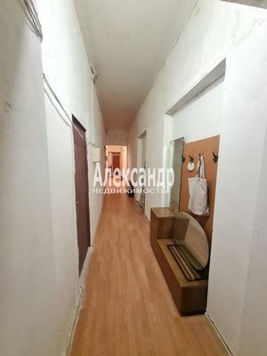 Продам многокомнатную квартиру, 8-я В.О. линия, 43, Санкт-Петербург г