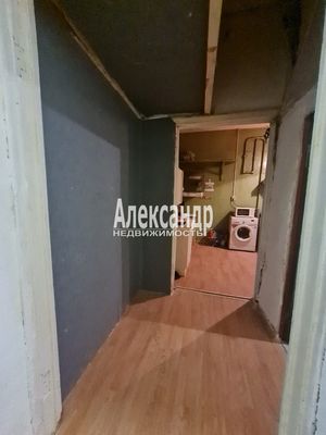 Продам многокомнатную квартиру, 8-я В.О. линия, 43, Санкт-Петербург г