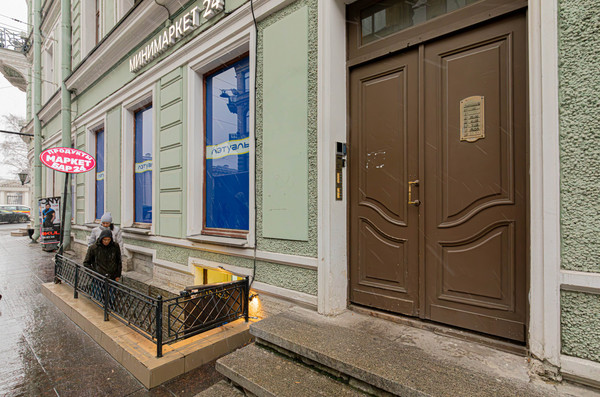 Продам двухкомнатную (2-комн.) квартиру, Караванная ул, 11/64, Санкт-Петербург г