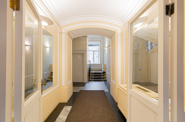 Продам двухкомнатную (2-комн.) квартиру, Караванная ул, 11/64, Санкт-Петербург г