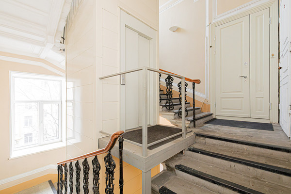 Продам двухкомнатную (2-комн.) квартиру, Караванная ул, 11/64, Санкт-Петербург г