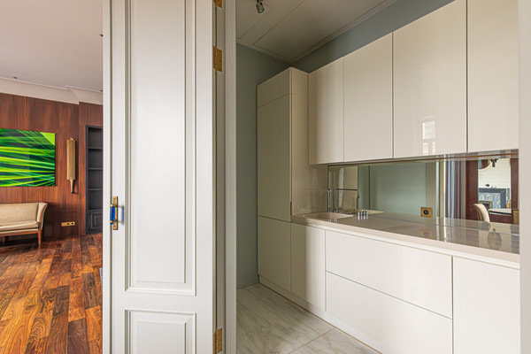 Продам двухкомнатную (2-комн.) квартиру, Караванная ул, 11/64, Санкт-Петербург г