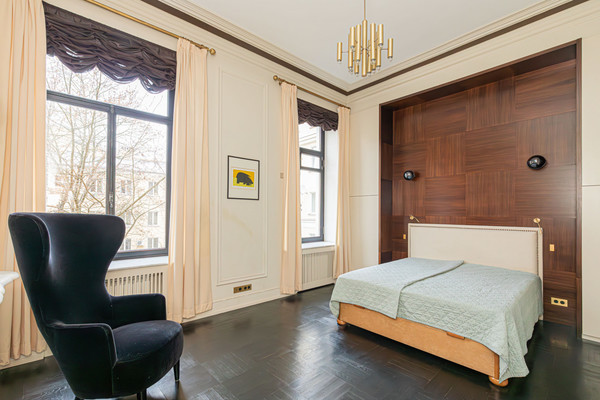 Продам двухкомнатную (2-комн.) квартиру, Караванная ул, 11/64, Санкт-Петербург г